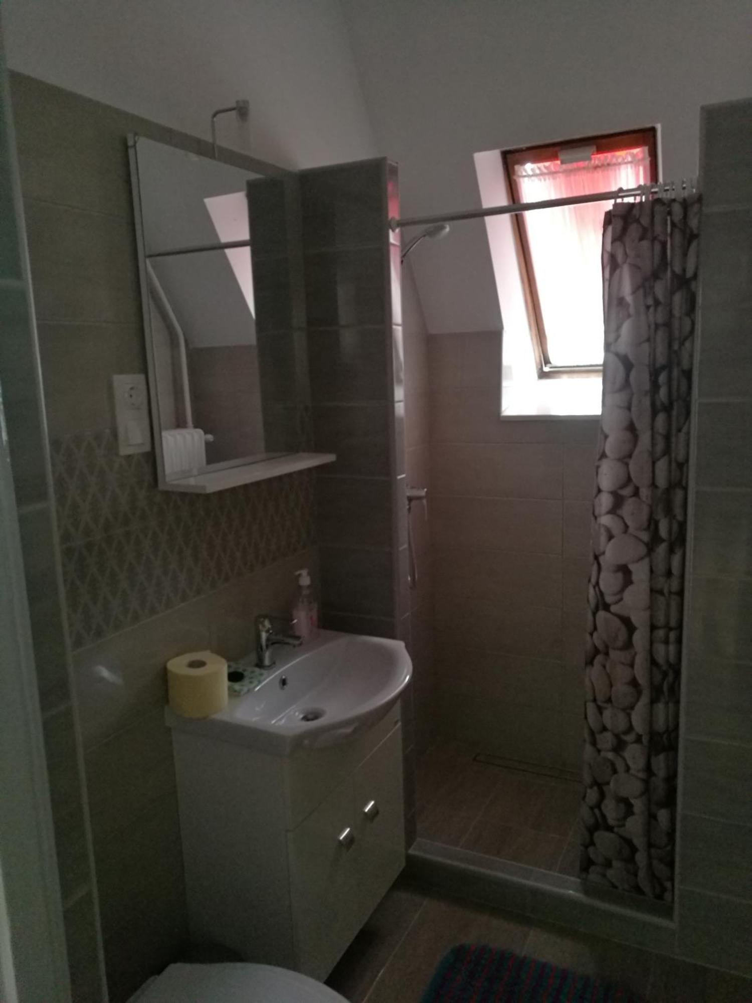 Revesz Vendeghaz Hotel ฮอร์กานี ภายนอก รูปภาพ